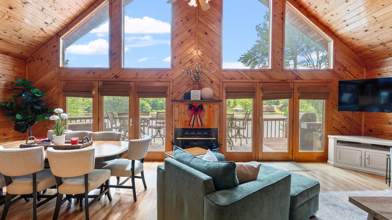 Photo of Livingroom in New Milford
