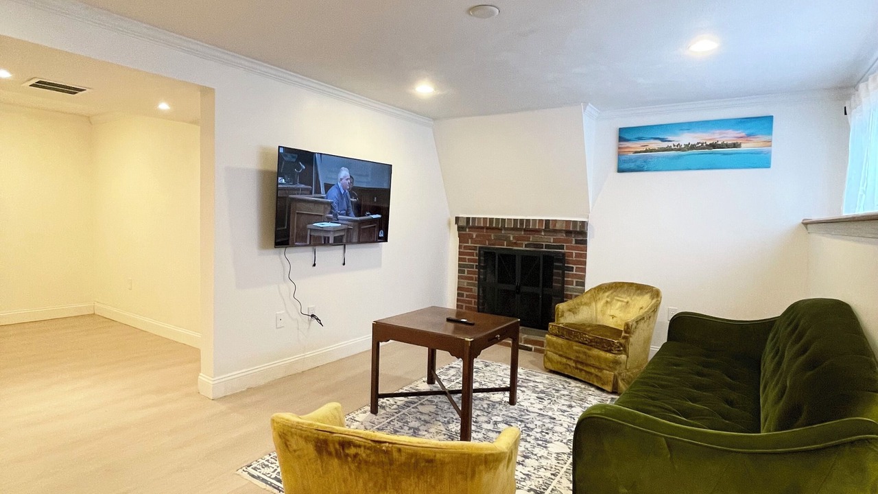 Photo of Livingroom in Framingham