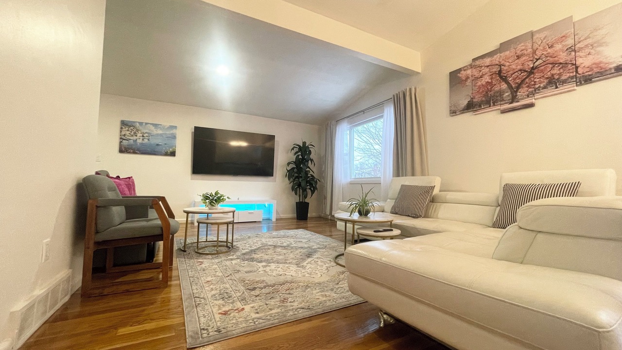 Photo of Livingroom in Framingham