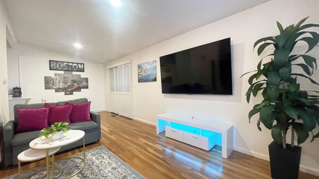 Photo of Livingroom in Framingham