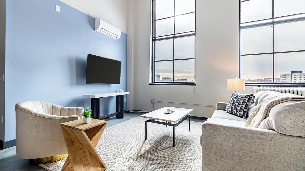 Photo of Livingroom in Downtown Hartford