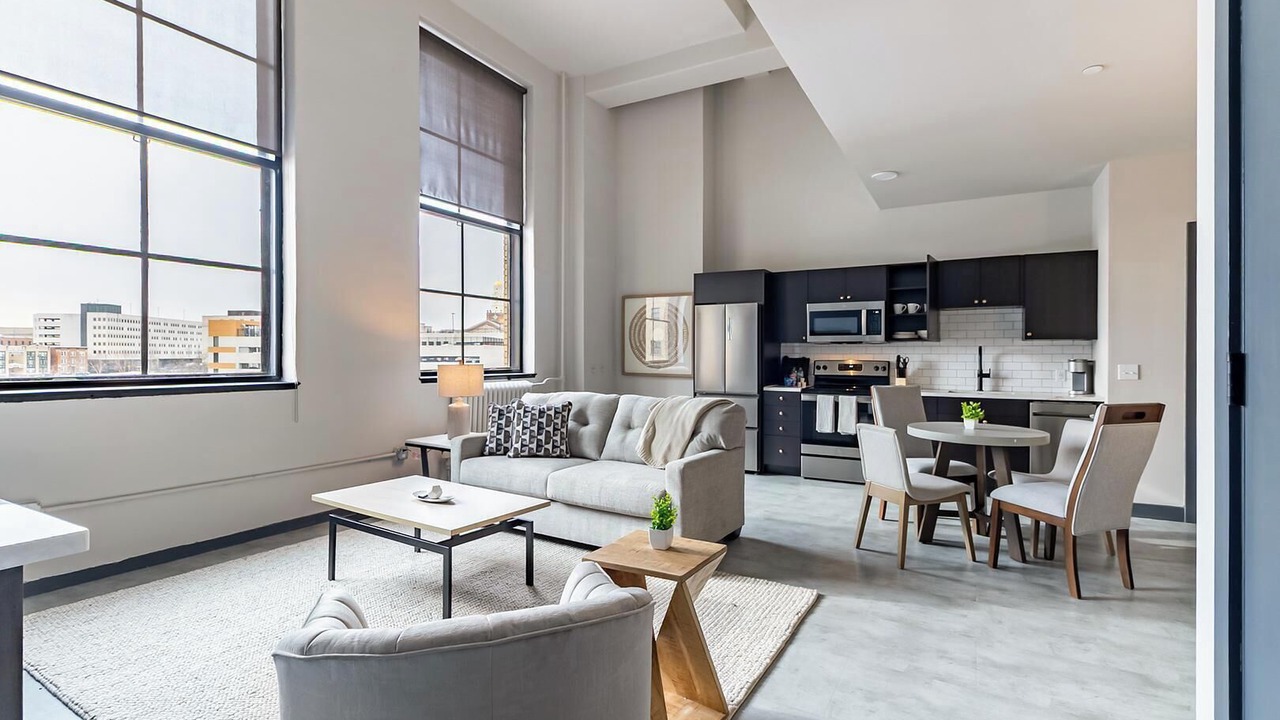 Photo of Livingroom in Downtown Hartford