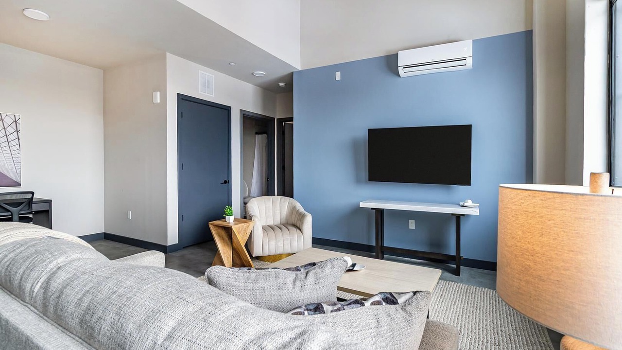 Photo of Livingroom in Downtown Hartford