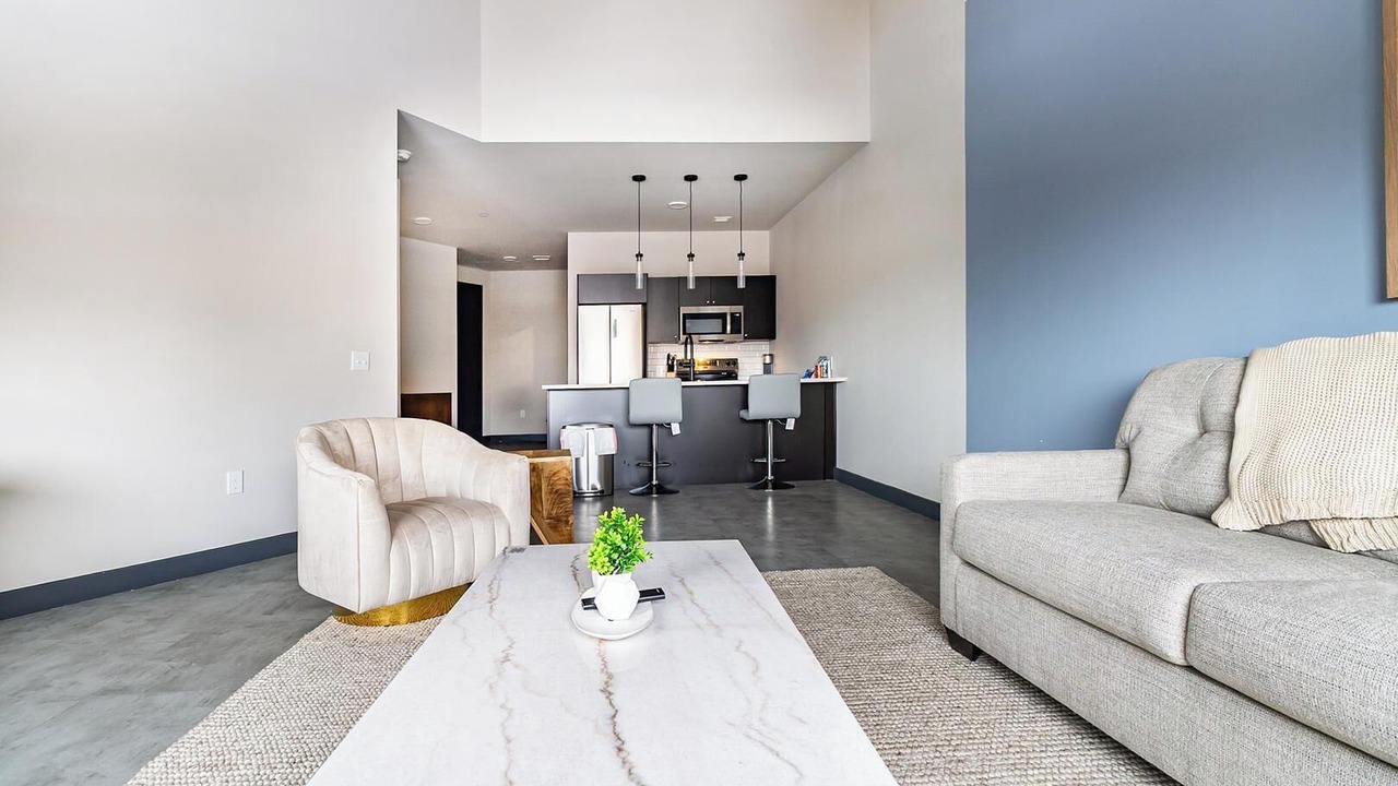 Photo of Livingroom in Downtown Hartford