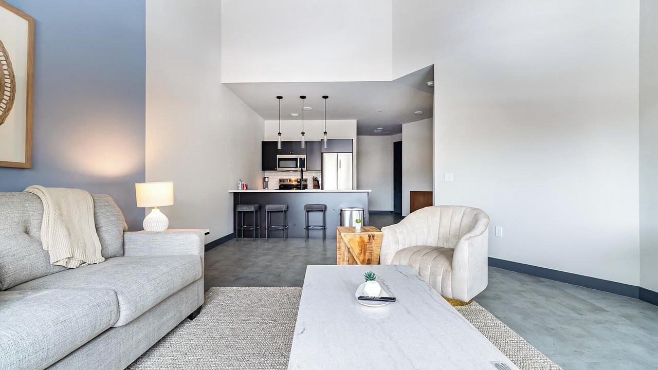 Photo of Livingroom in Downtown Hartford