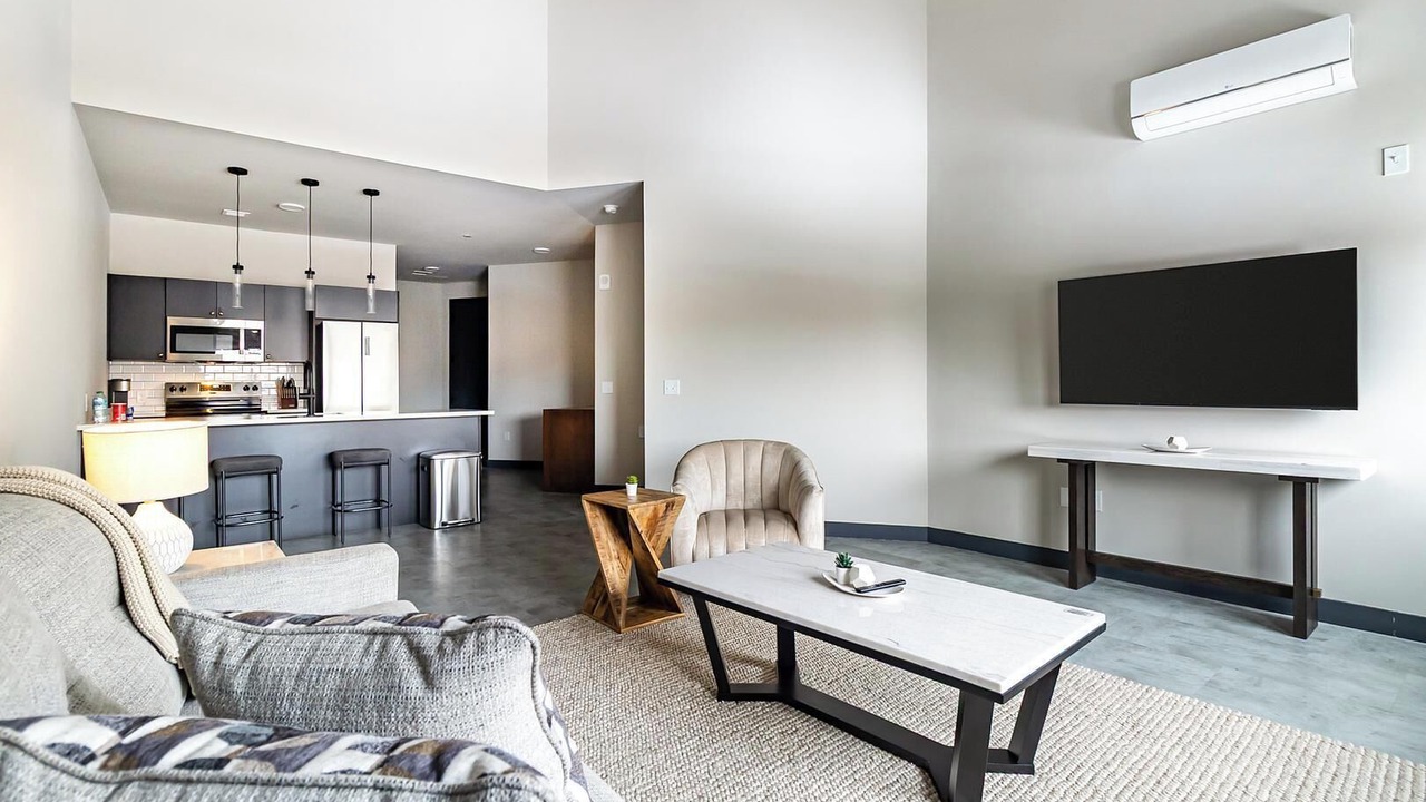 Photo of Livingroom in Downtown Hartford