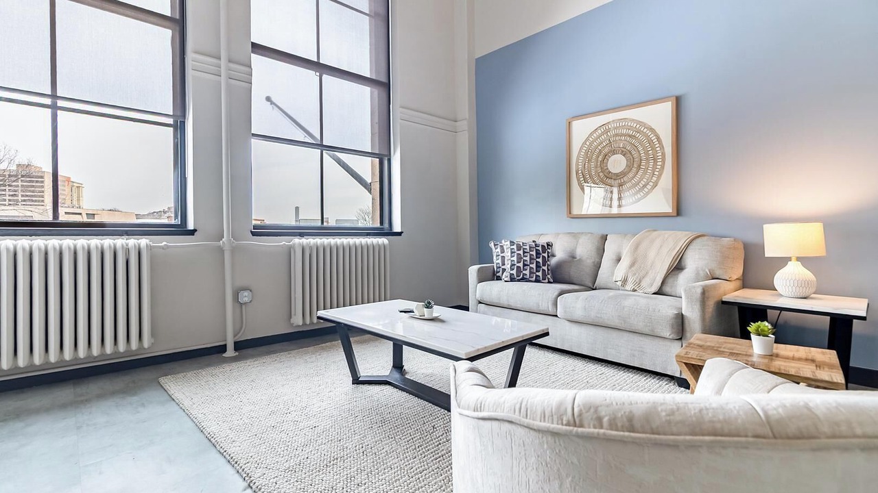 Photo of Livingroom in Downtown Hartford