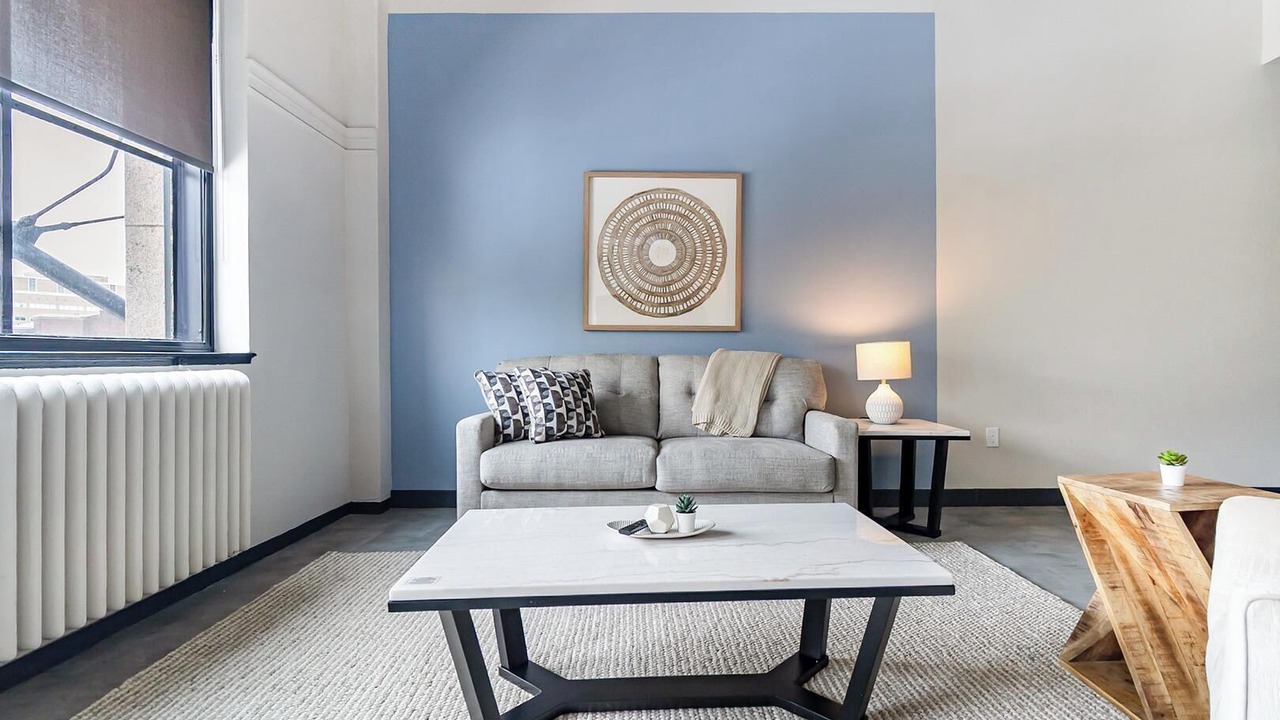Photo of Livingroom in Downtown Hartford