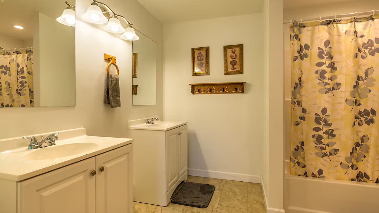 Photo of Bathroom in Londonderry