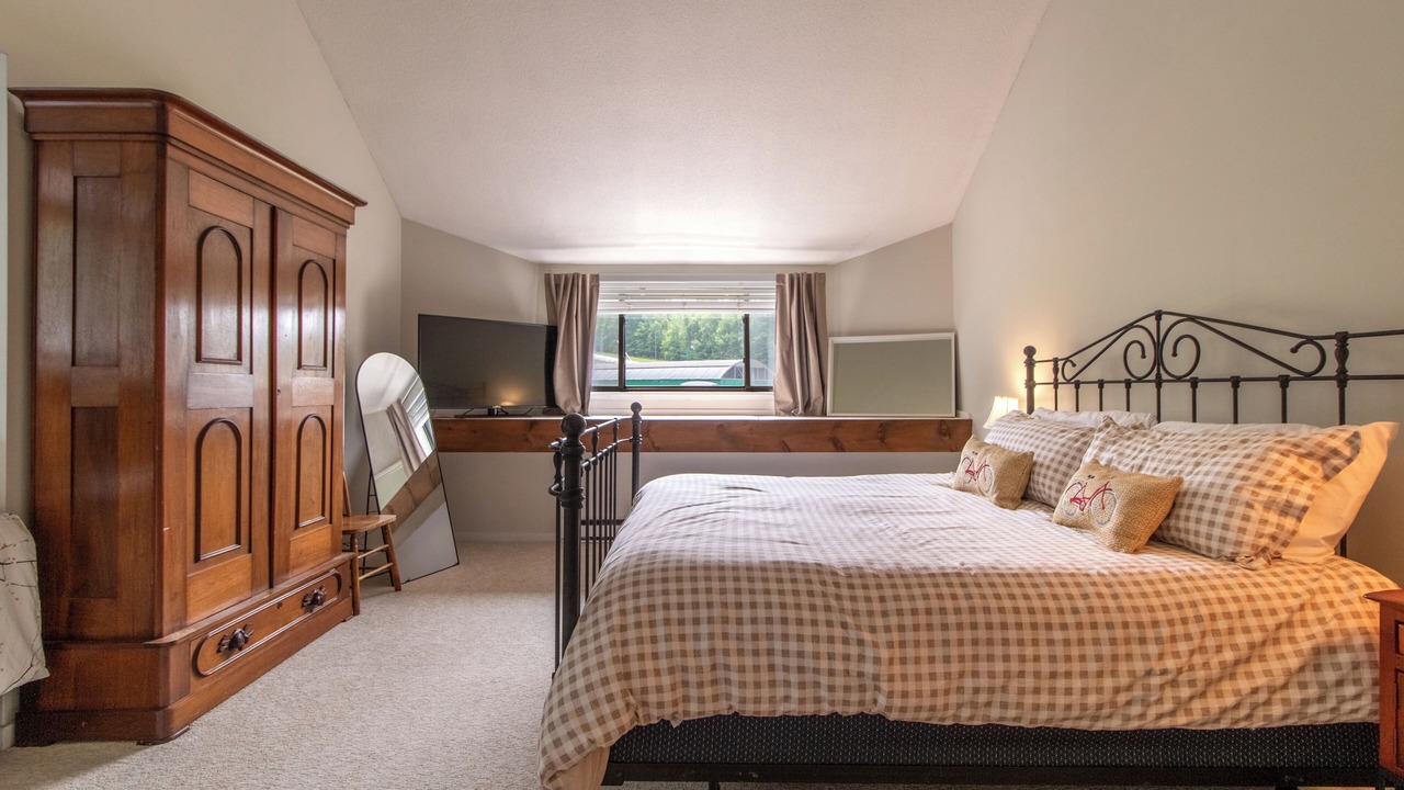 Photo of Bedroom in East Burke