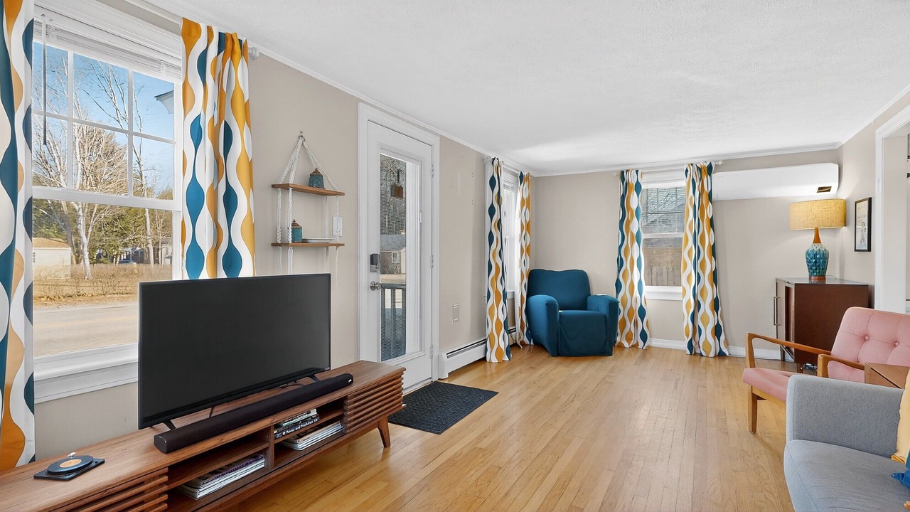 Photo of Livingroom in Old Orchard Beach