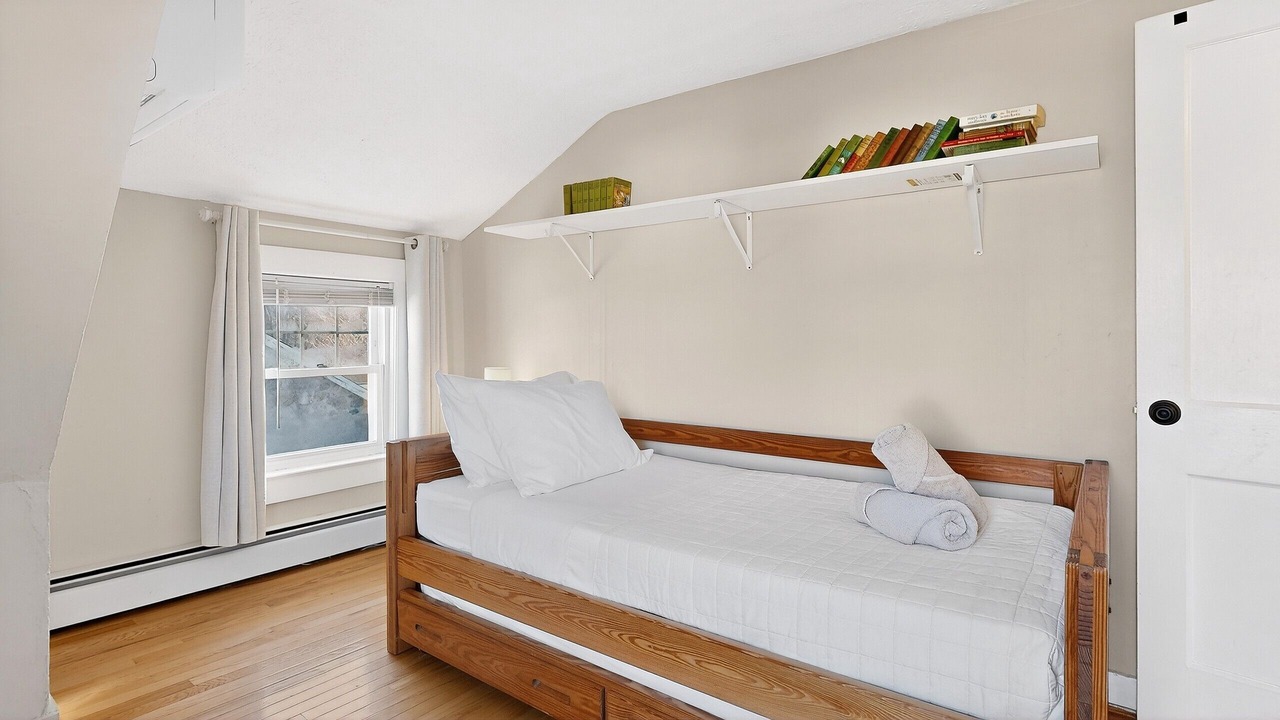 Photo of Bedroom in Old Orchard Beach