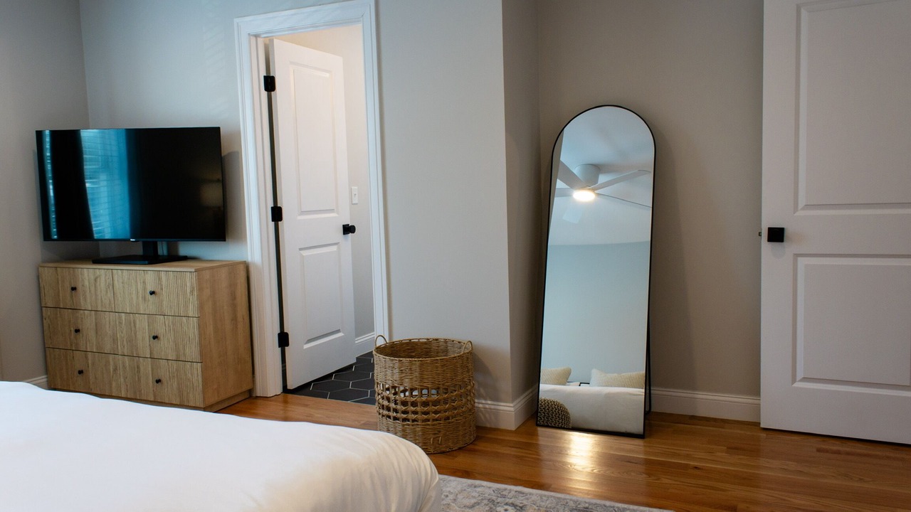 Photo of Bedroom in Saunderstown