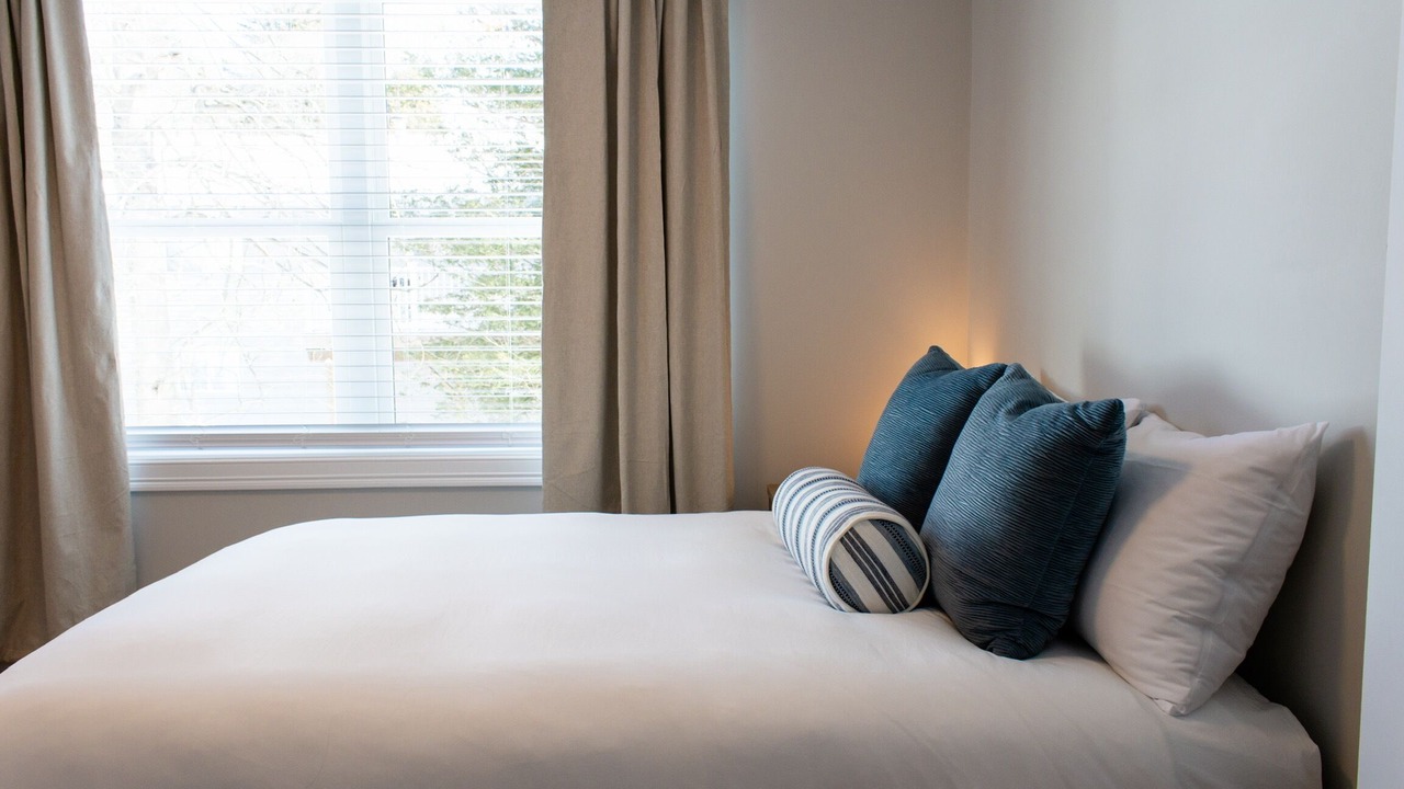 Photo of Bedroom in Saunderstown