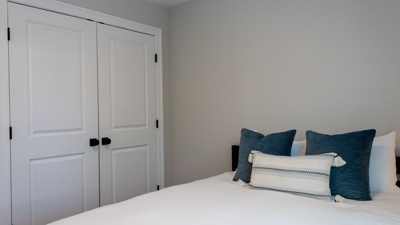 Photo of Bedroom in Saunderstown