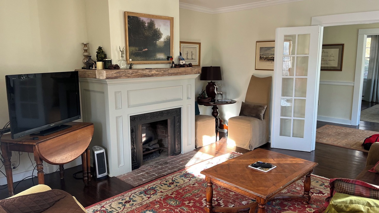 Photo of Livingroom in Williamsville