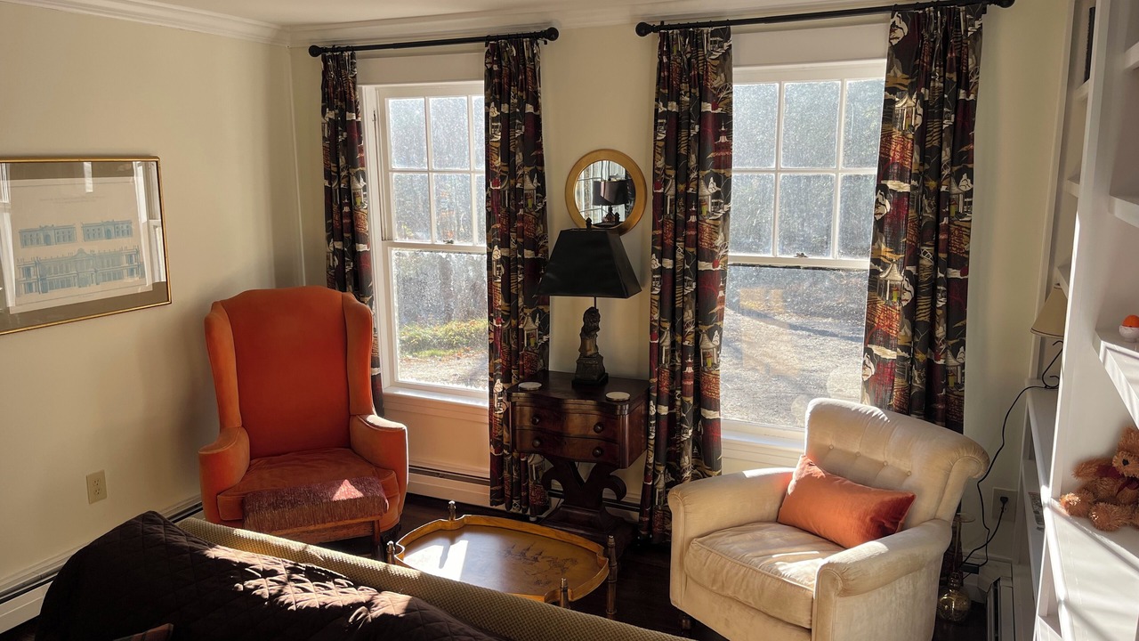 Photo of Livingroom in Williamsville