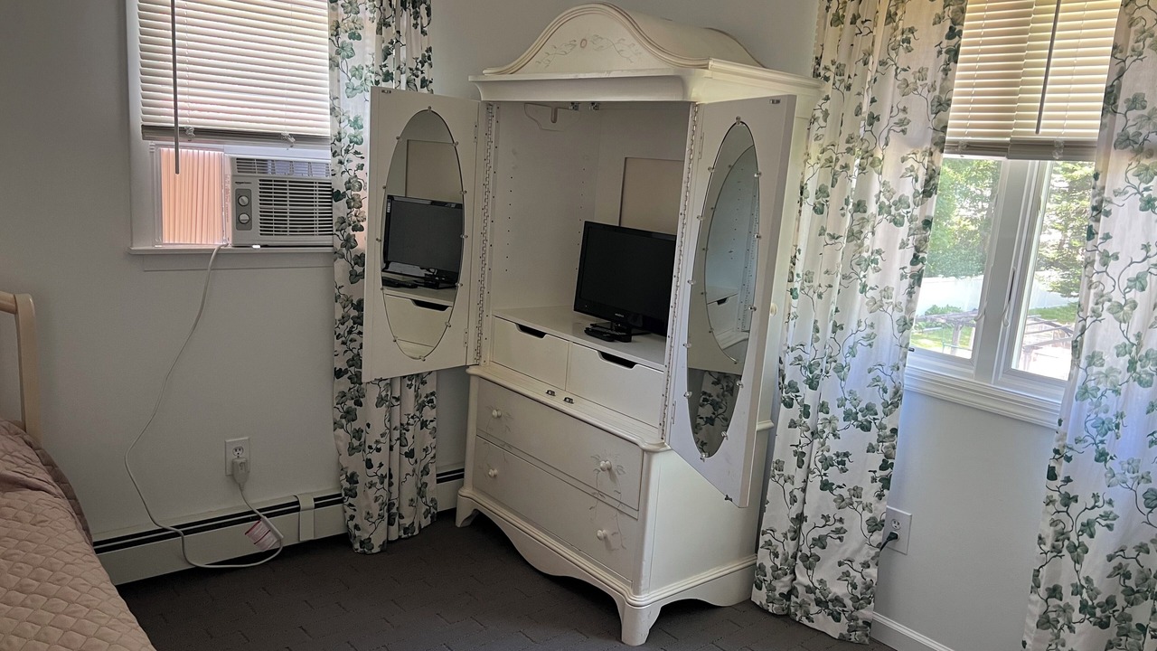 Photo of Bedroom in Commack