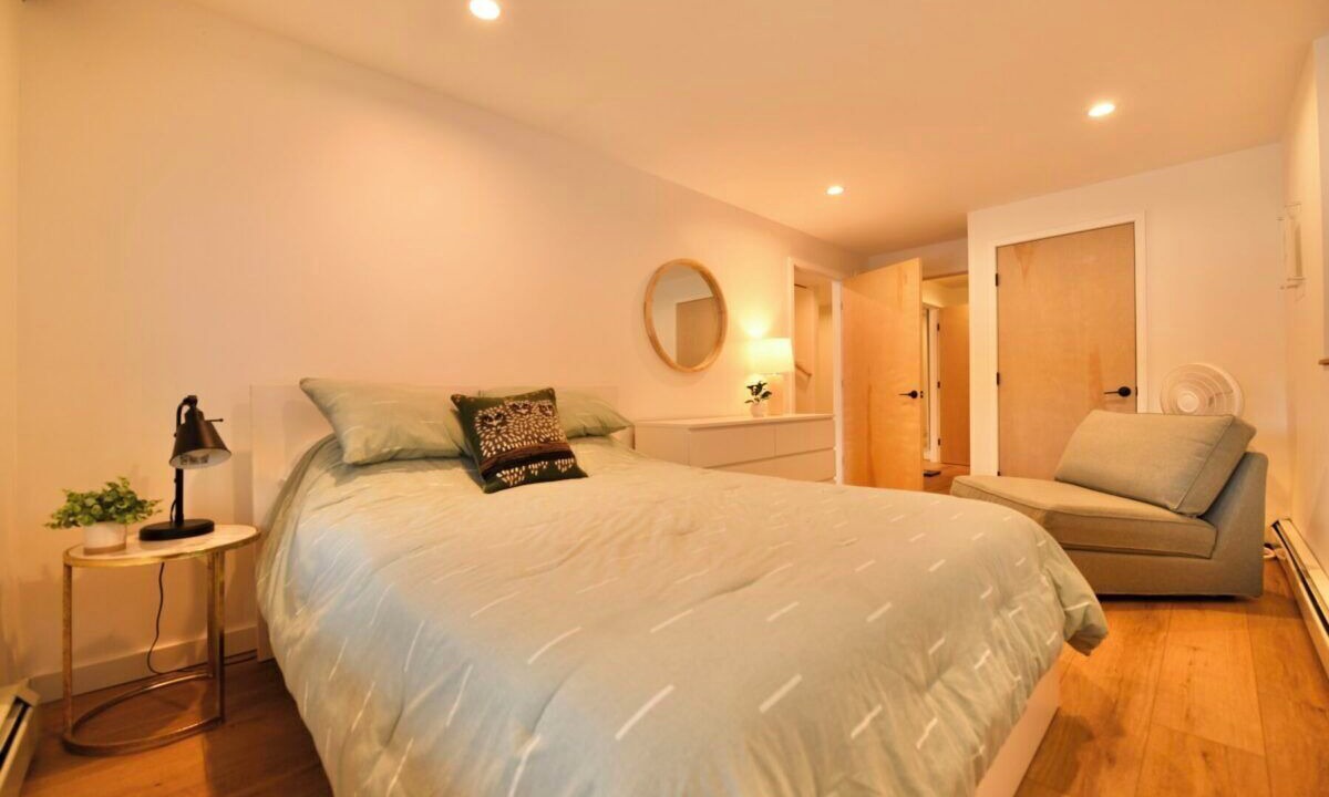 Photo of Bedroom in Raymond