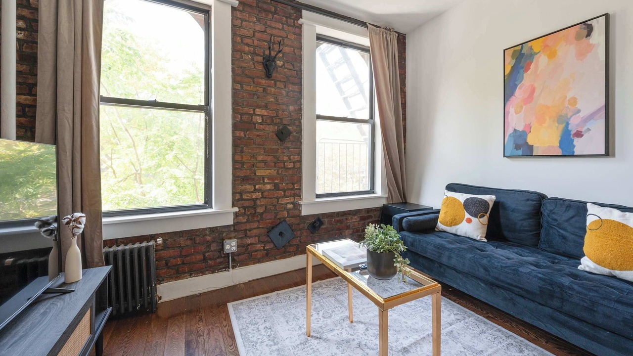 Photo of Livingroom in Chinatown