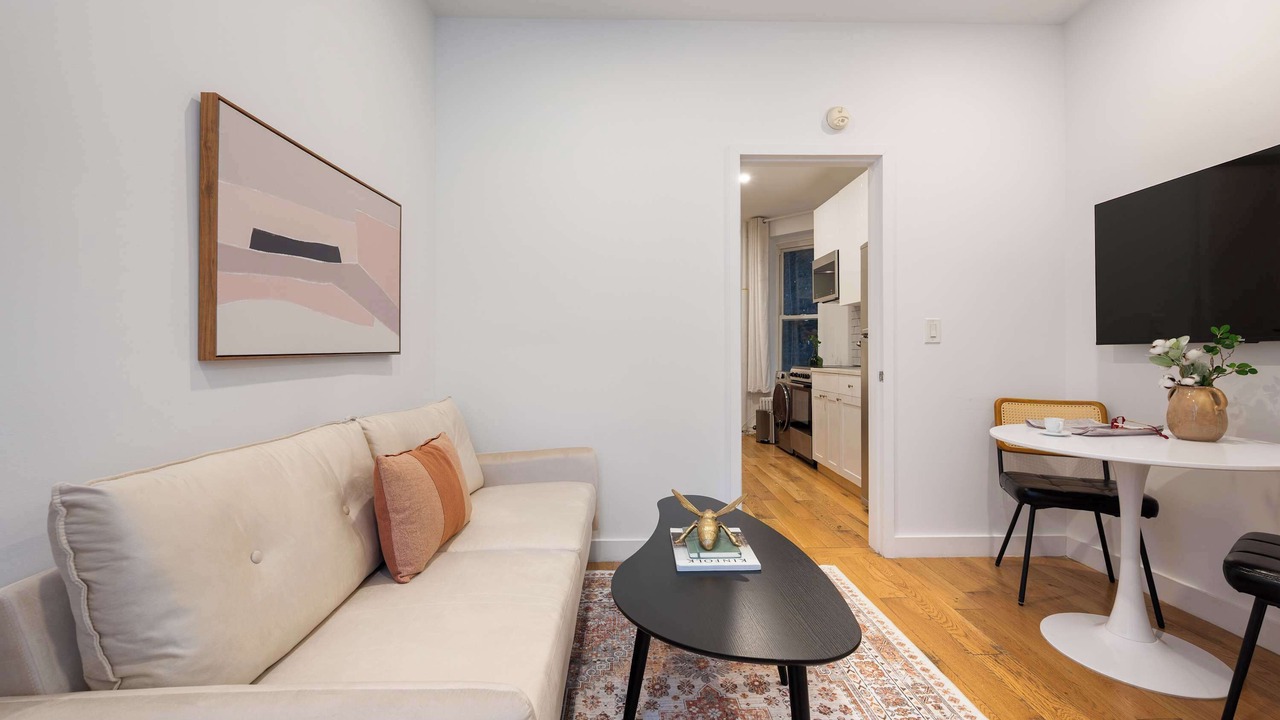 Photo of Livingroom in Chinatown