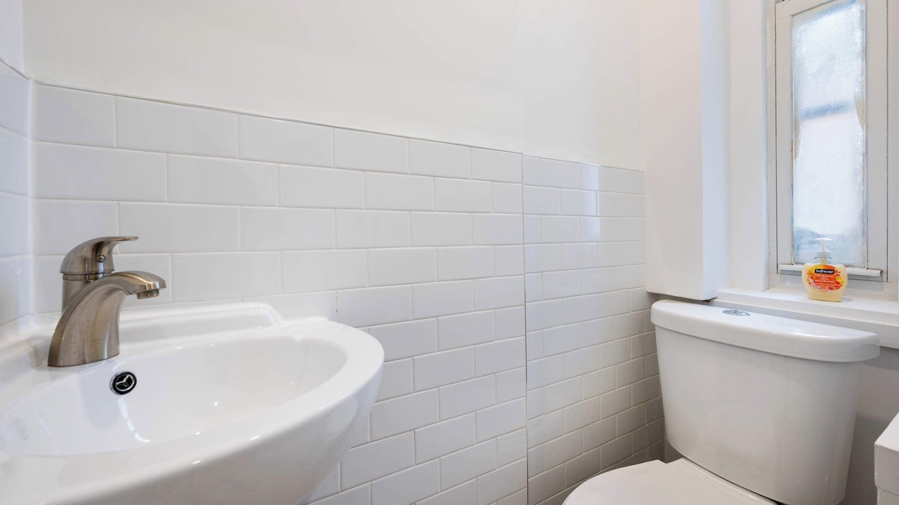Photo of Bathroom in Chinatown