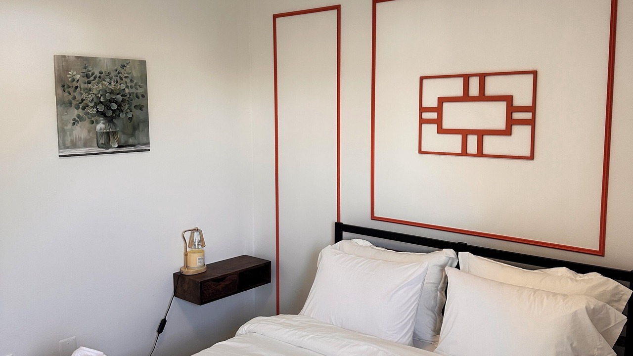 Photo of Bedroom in Newark