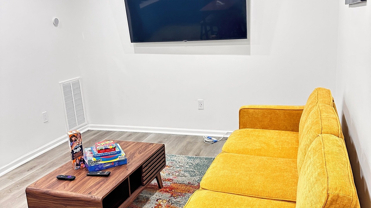 Photo of Livingroom in Newark