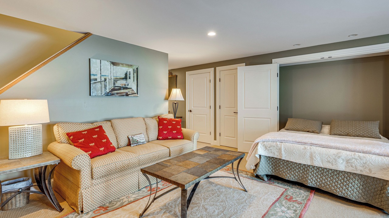 Photo of Bedroom in Moultonborough