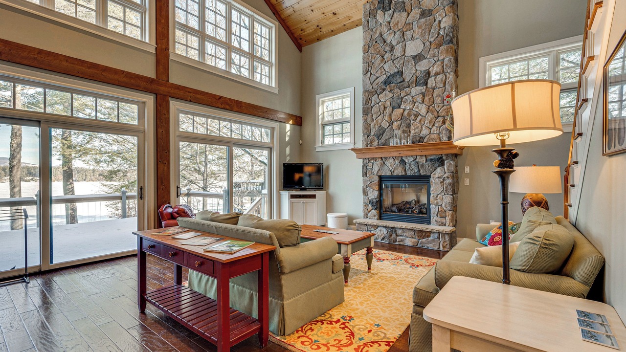 Photo of Livingroom in Moultonborough