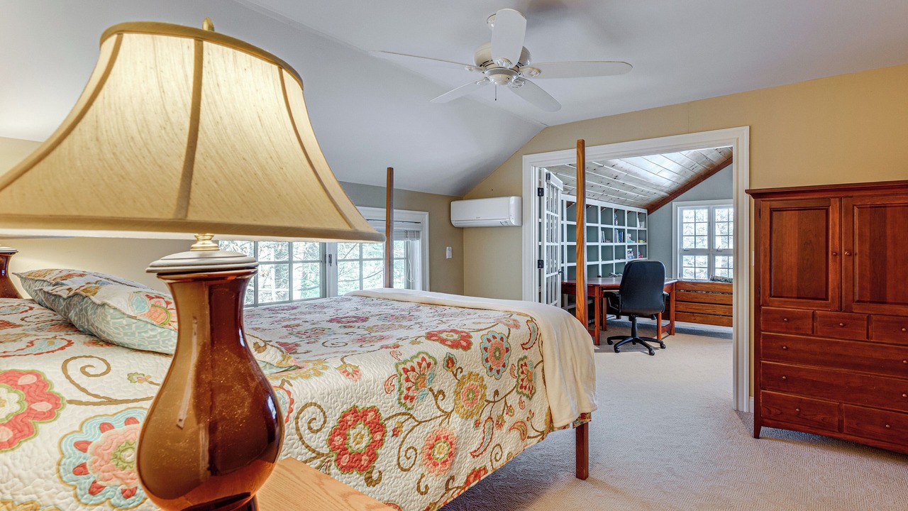 Photo of Bedroom in Moultonborough