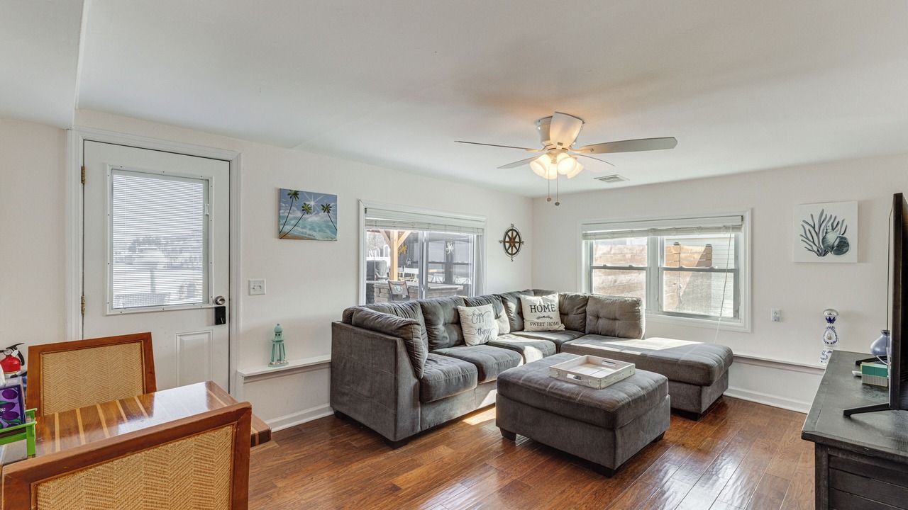 Photo of Livingroom in Osbornsville