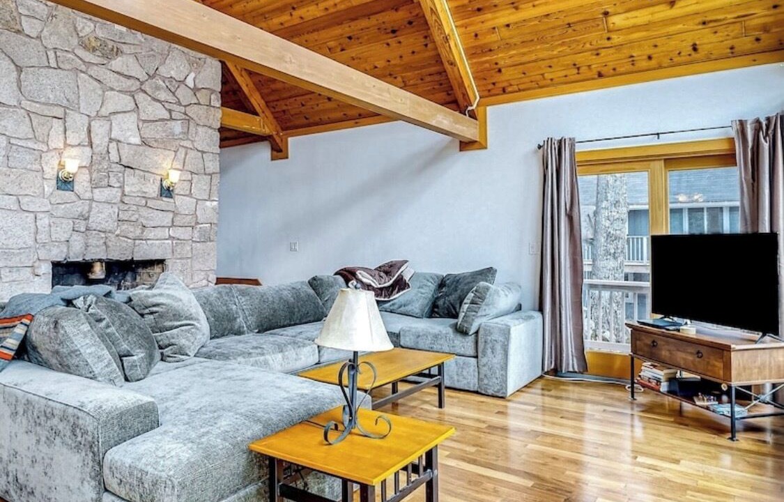 Photo of Livingroom in Wolfeboro