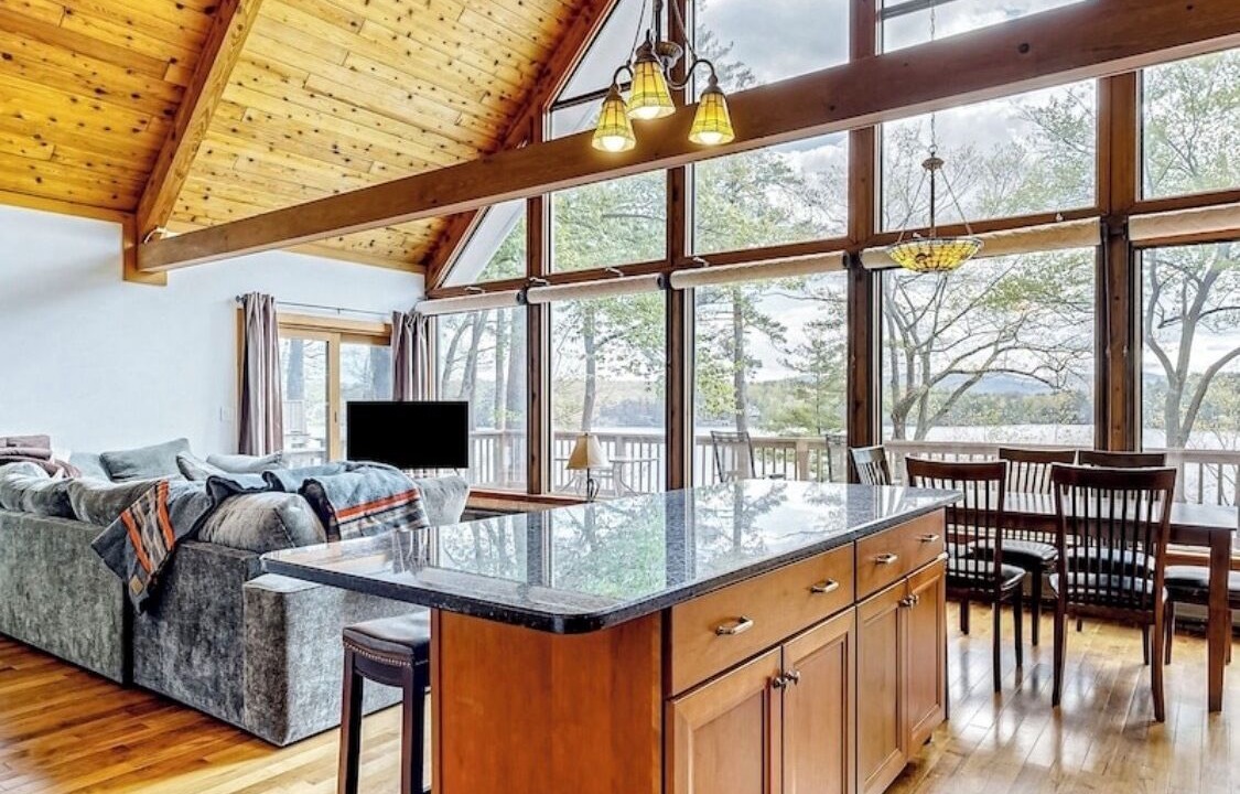 Photo of Livingroom in Wolfeboro