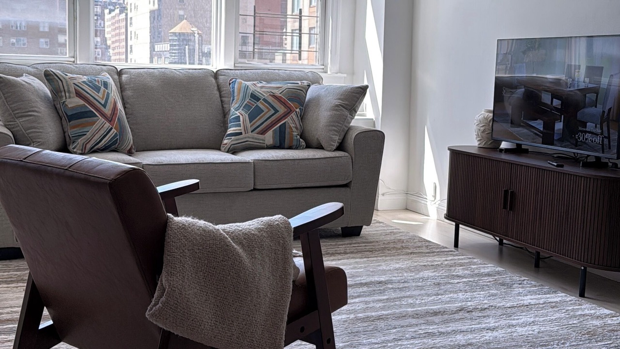Photo of Livingroom in Tudor City
