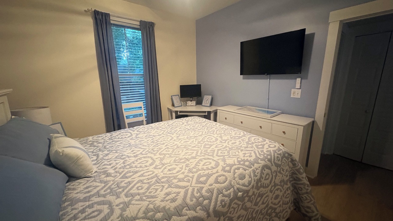 Photo of Bedroom in Summer Village