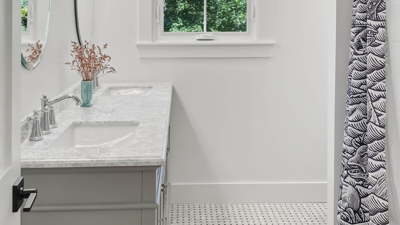 Photo of Bathroom in Cape Porpoise