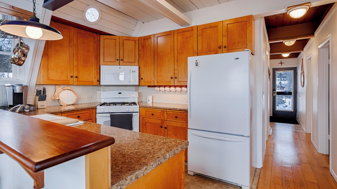 Photo of Kitchen in Town of Torrey