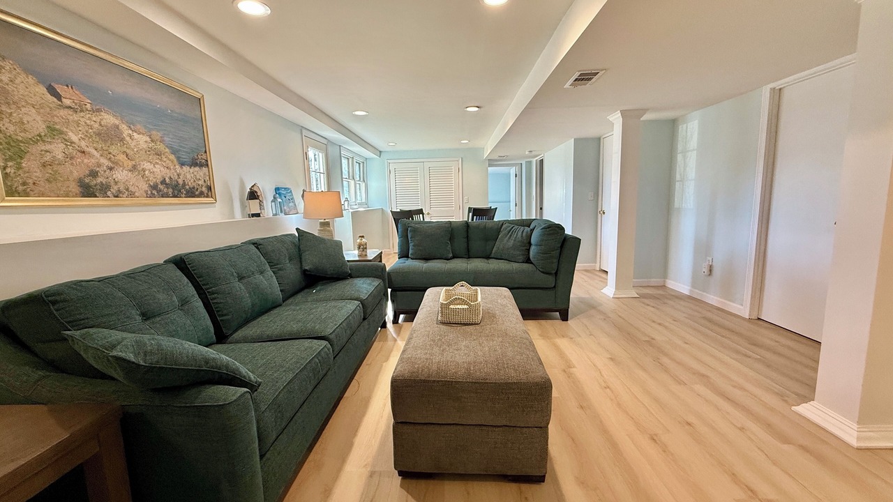 Photo of Livingroom in Saunderstown