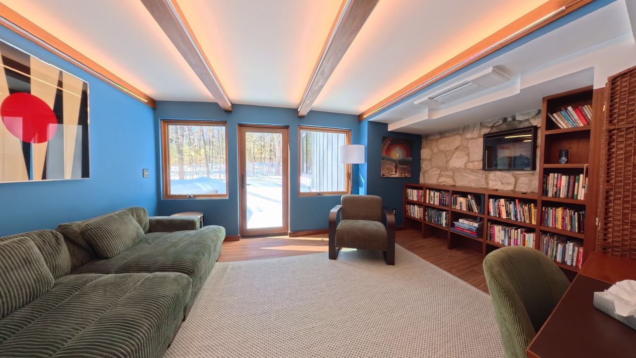 Photo of Livingroom in Stoneham