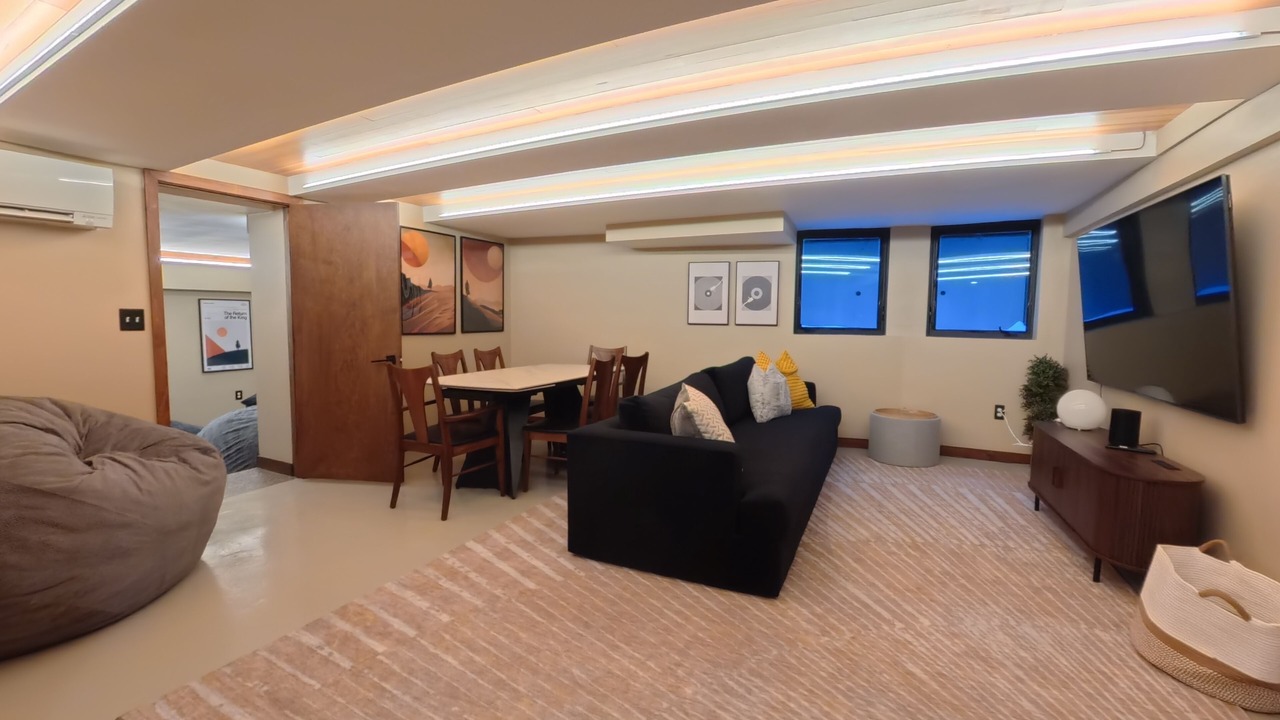 Photo of Livingroom in Stoneham