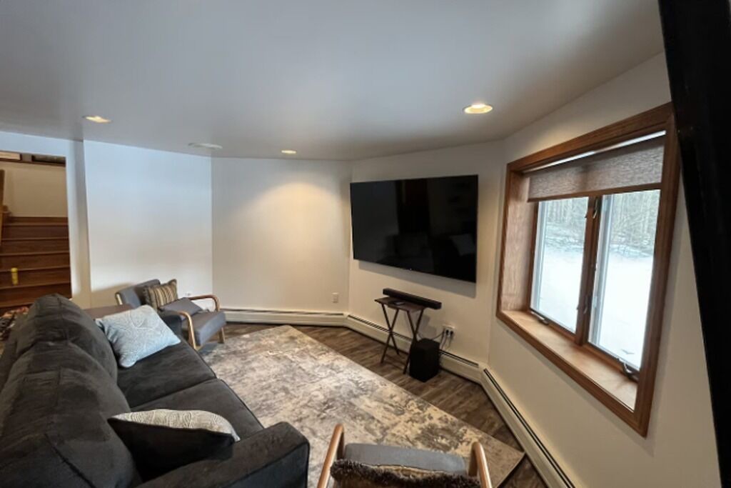 Photo of Livingroom in Poultney