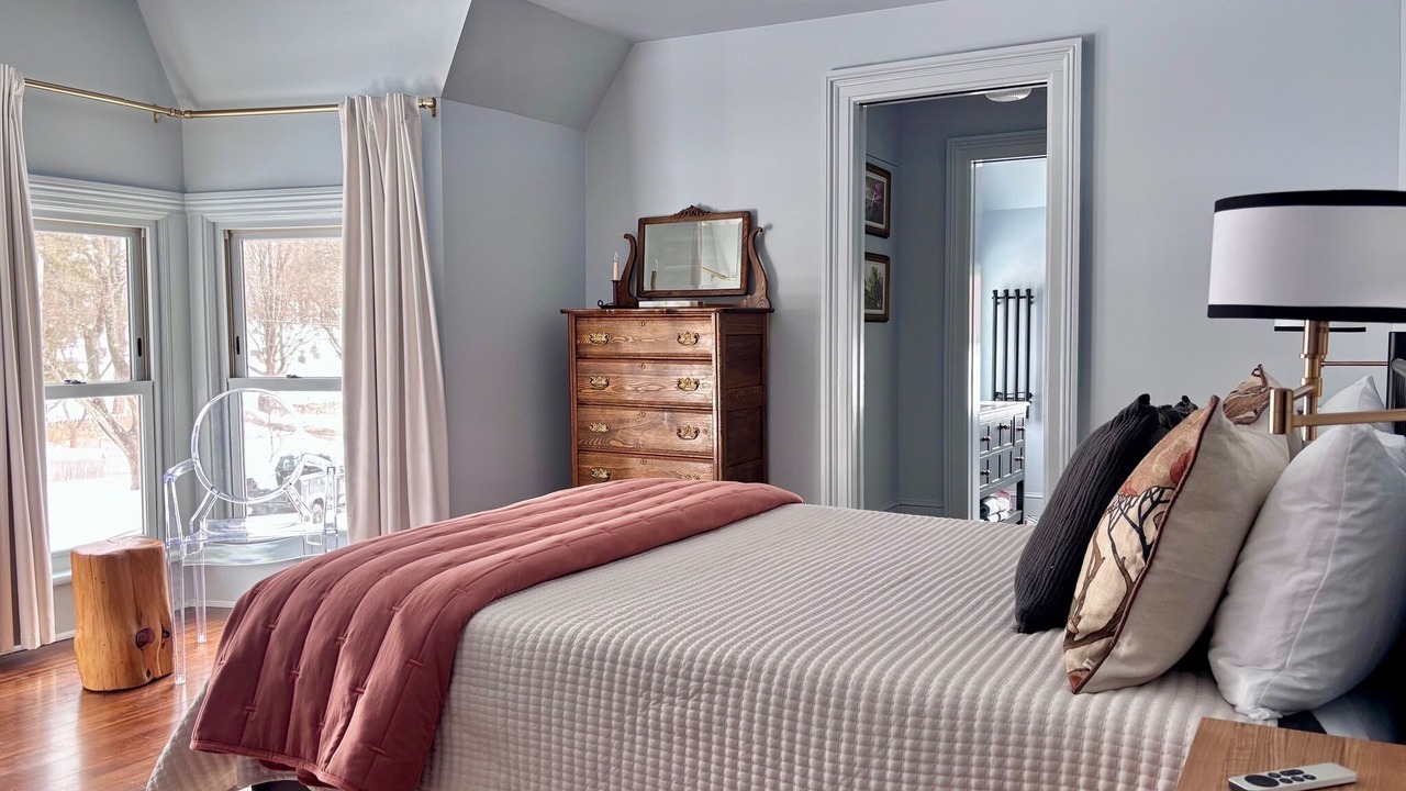 Photo of Bedroom in Lenox