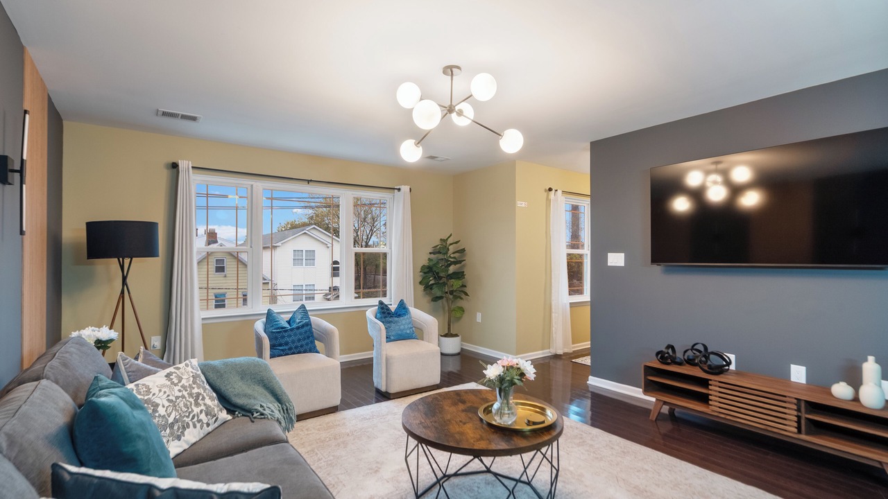 Photo of Livingroom in Elizabeth