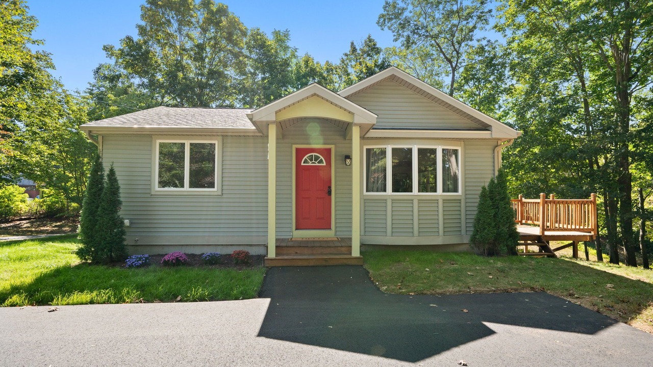 Photo of Outdoor in Niantic