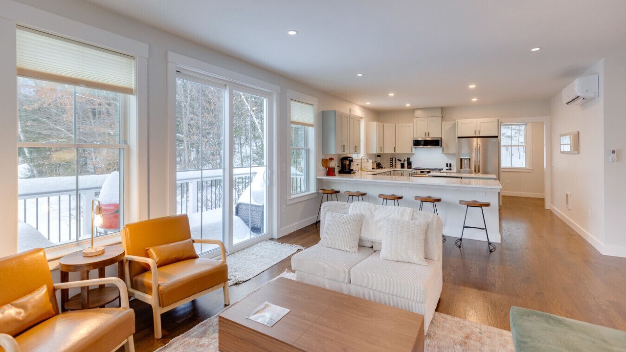 Photo of Livingroom in North Woodstock