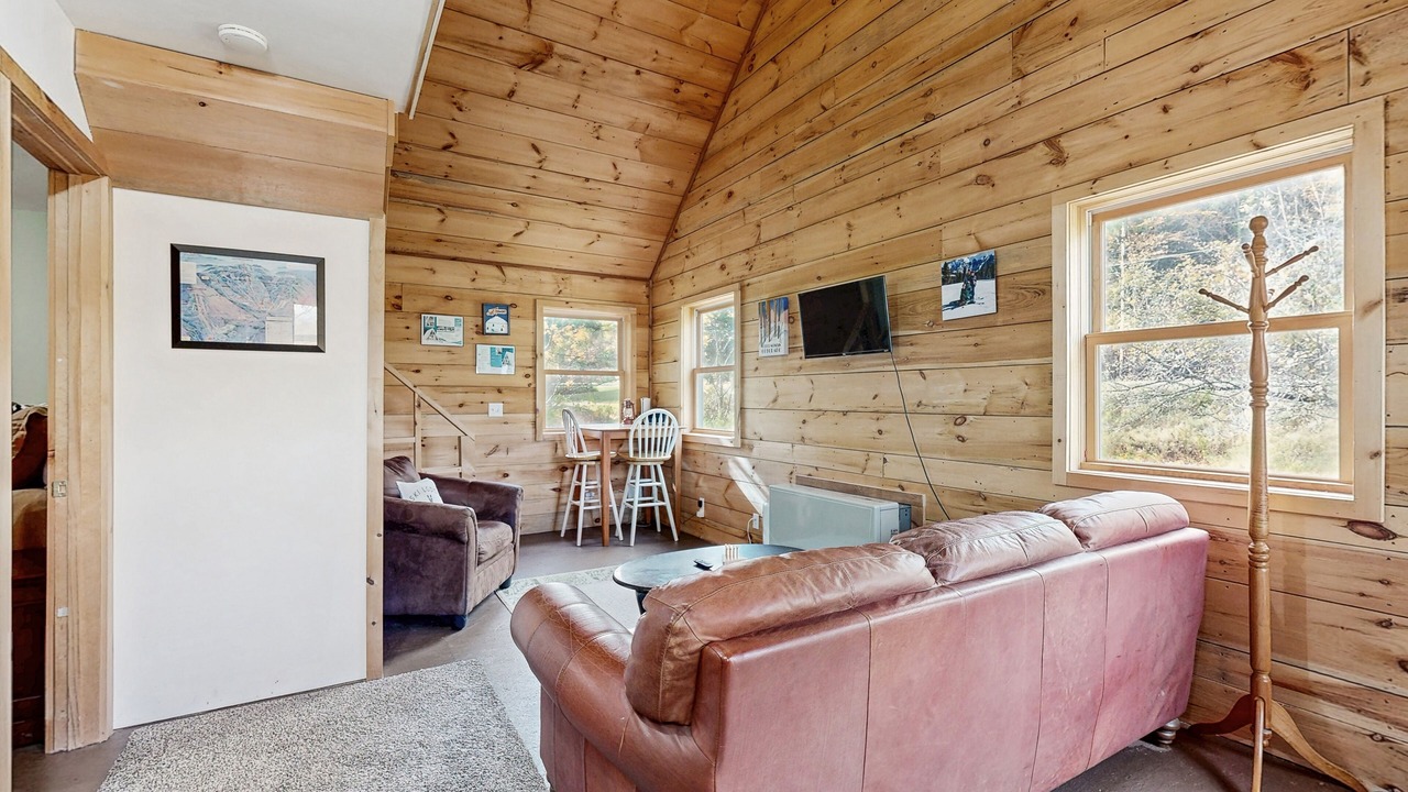 Photo of Livingroom in Jeffersonville