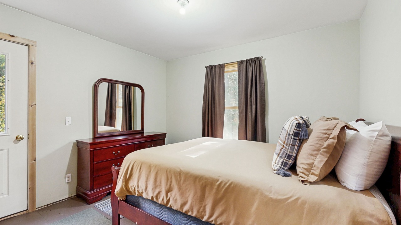 Photo of Bedroom in Jeffersonville