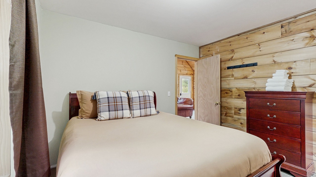 Photo of Bedroom in Jeffersonville