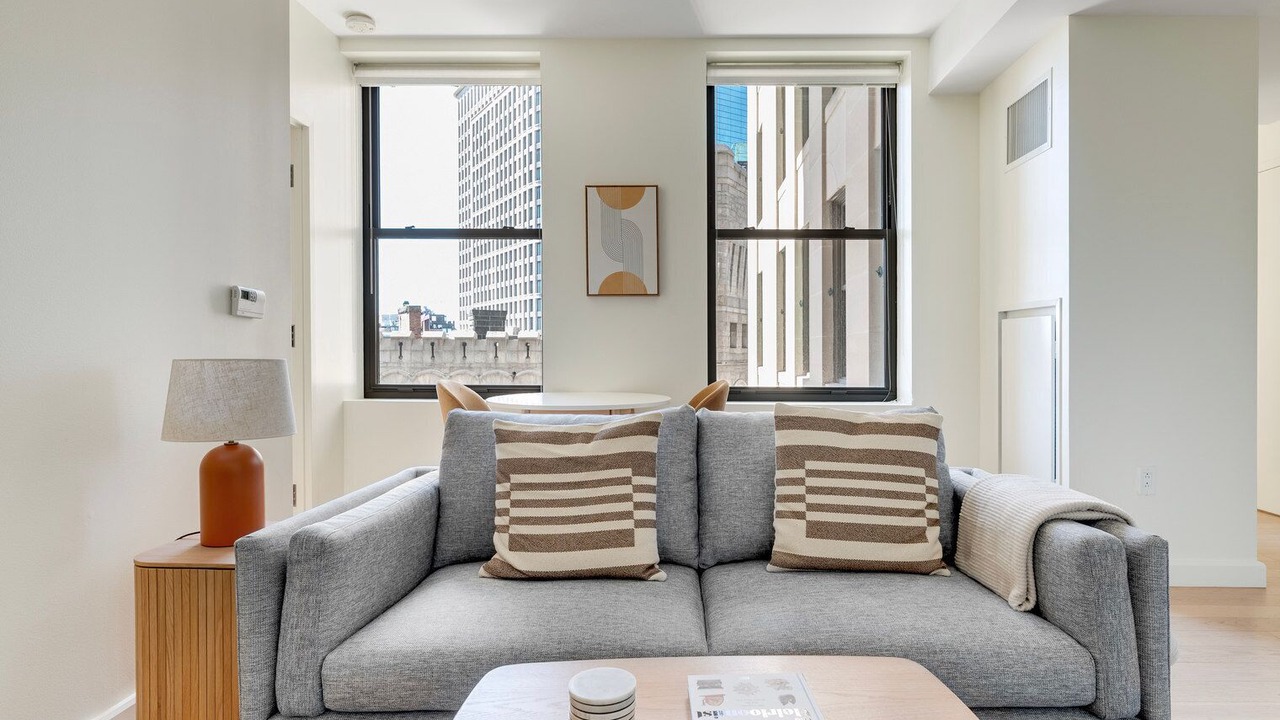 Photo of Livingroom in Bay Village